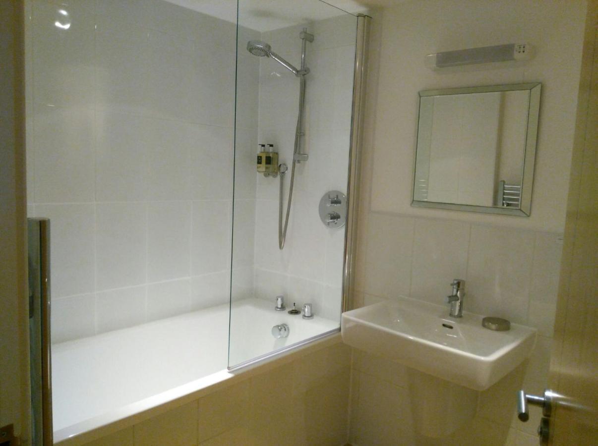 South Fistral Seaview 2-Bed Apartment نيوكويي المظهر الخارجي الصورة