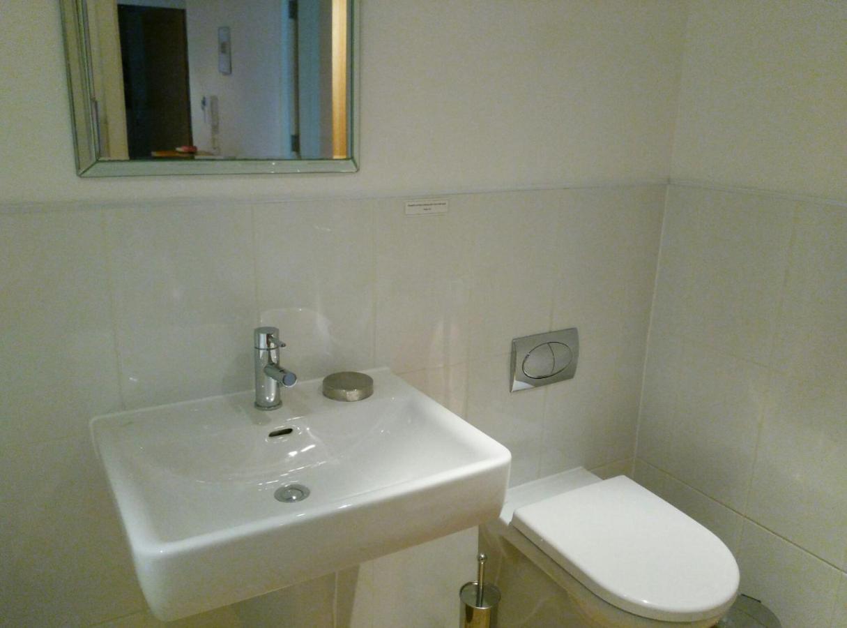 South Fistral Seaview 2-Bed Apartment نيوكويي المظهر الخارجي الصورة